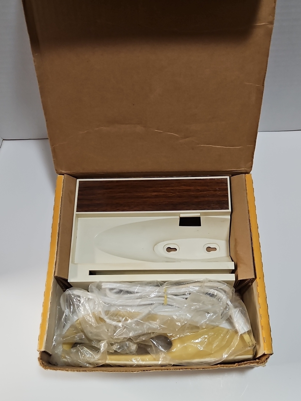 Hamilton Beach Mod. 290 Electric Knife Harvest Gold W/ Wall Mounted Storage Tray